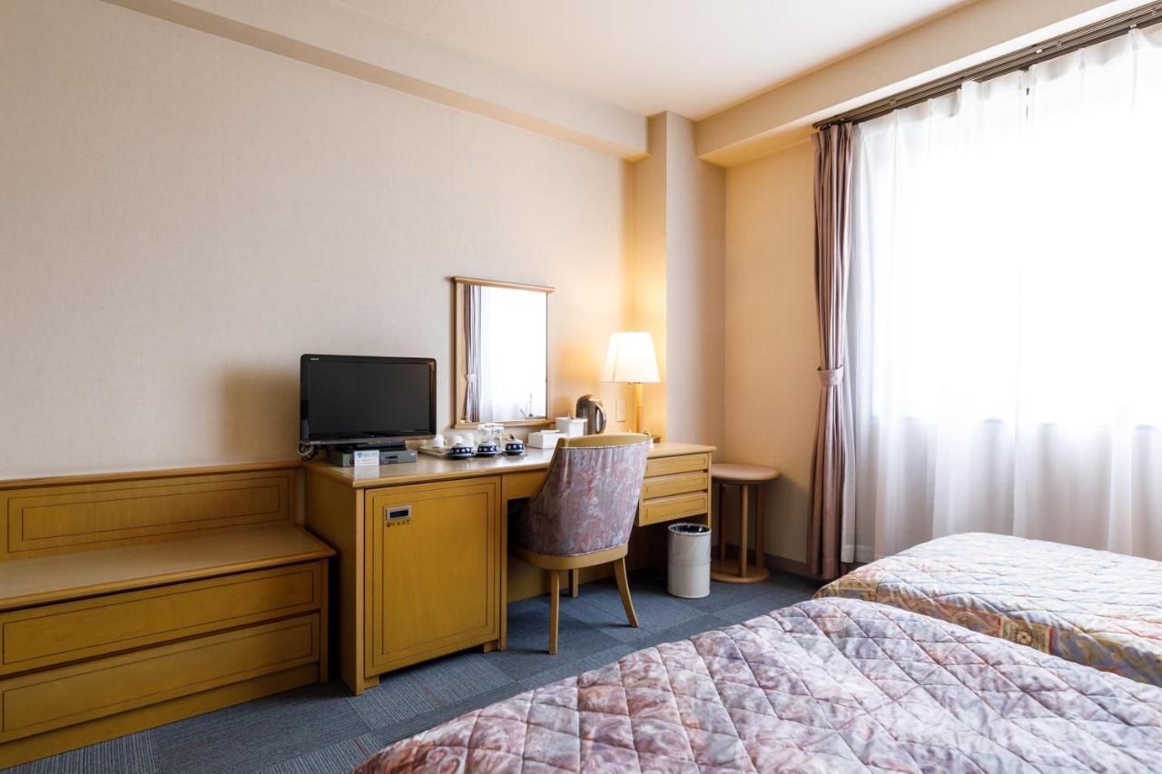 Fukuno Town Hotel A・Mieux Nanto Экстерьер фото