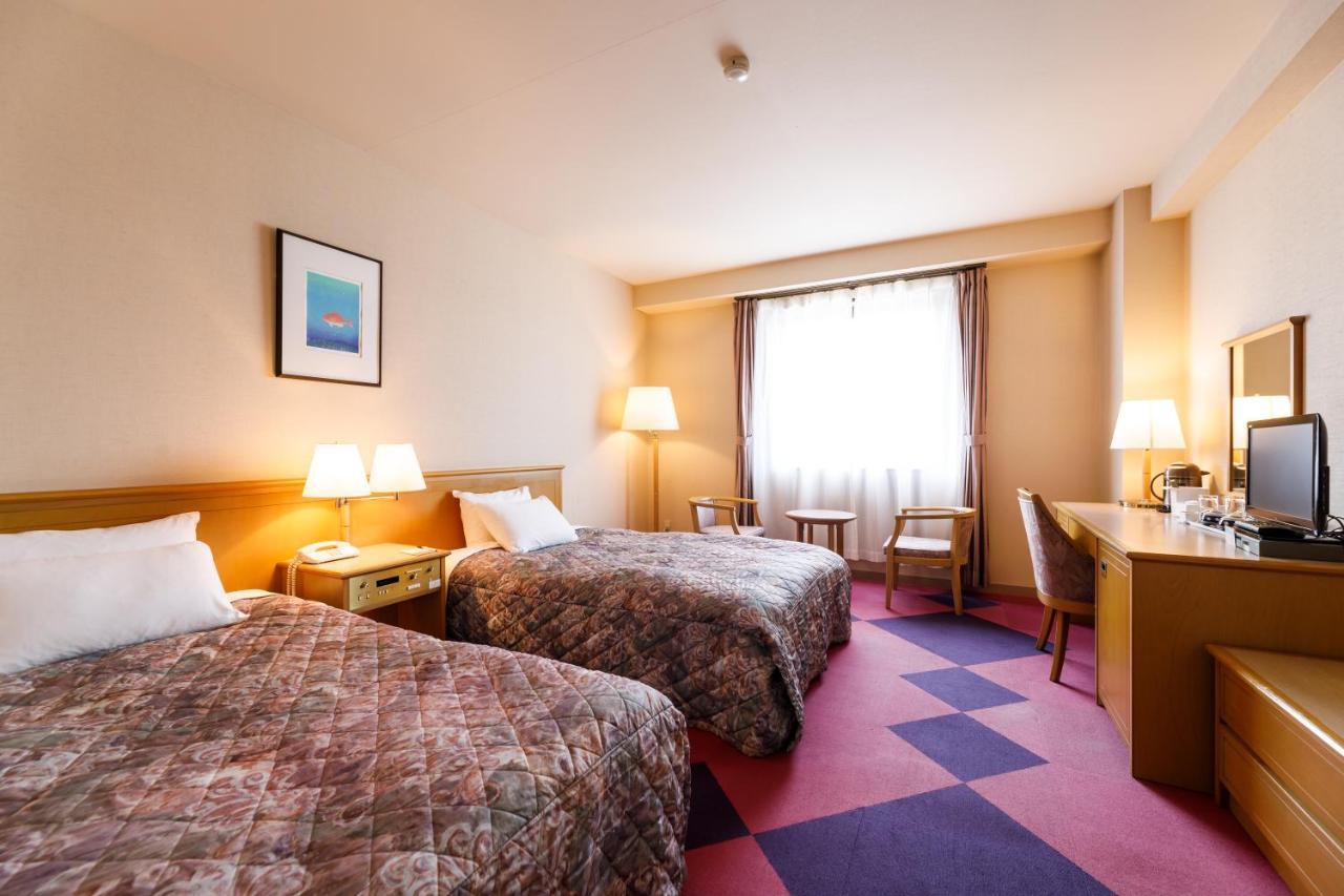 Fukuno Town Hotel A・Mieux Nanto Экстерьер фото