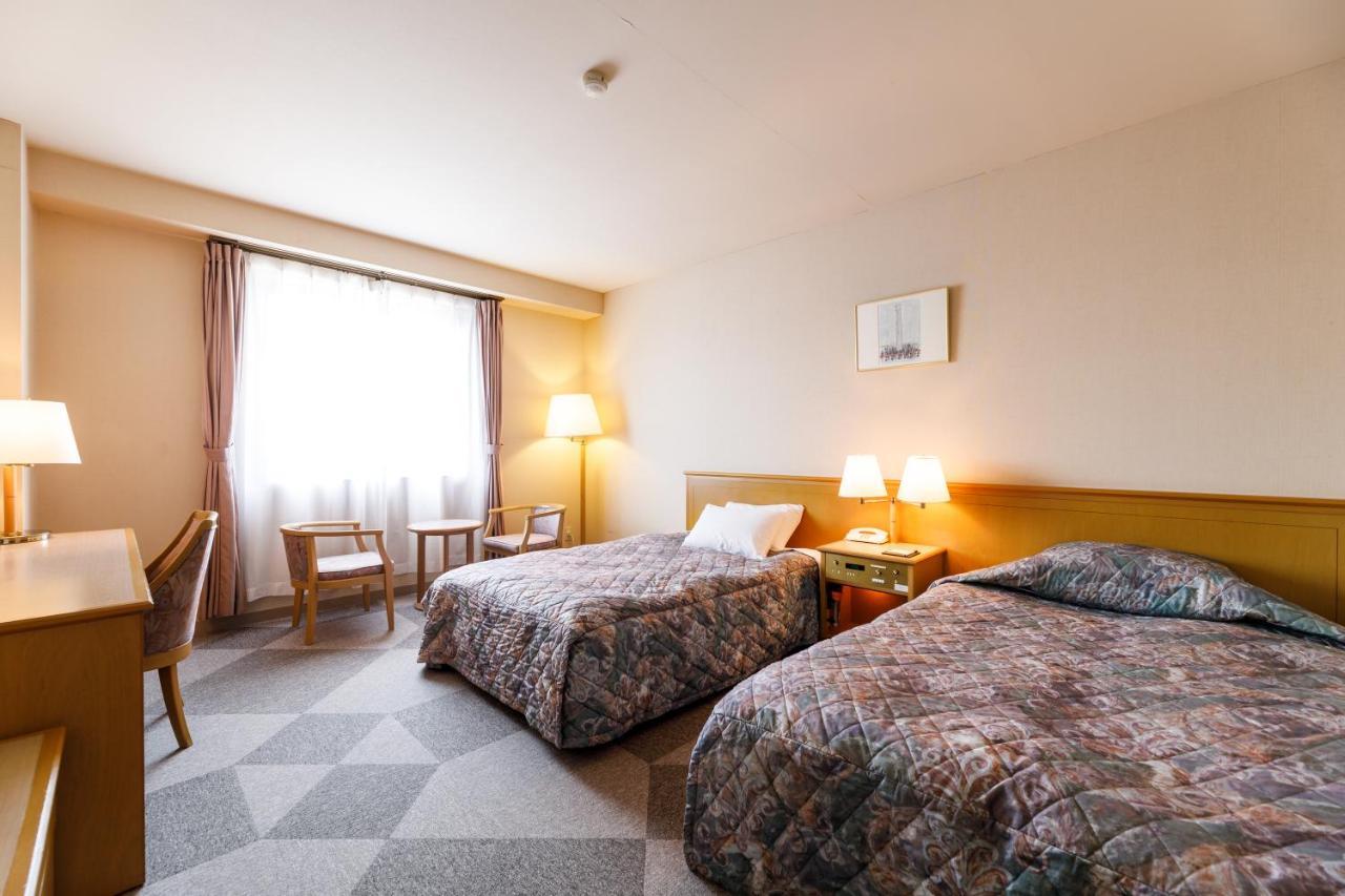 Fukuno Town Hotel A・Mieux Nanto Экстерьер фото